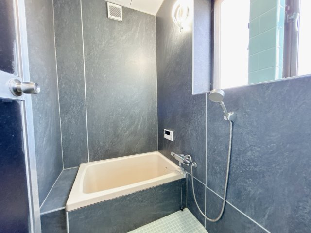 熊谷市葛和田の浴室