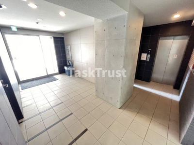 【ロビー】 | ラルーチェ北梅田