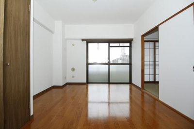 【寝室】 | シャルマン・５