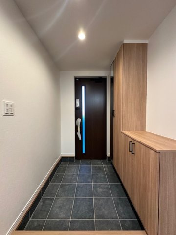 藤沢市片瀬山１丁目　新築戸建　全３棟の玄関|玄関
