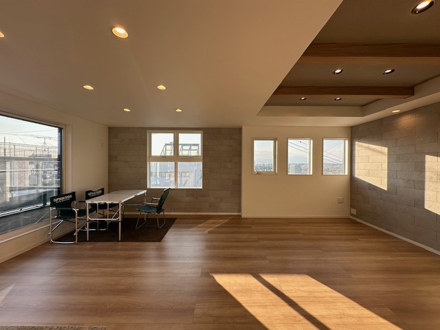 藤沢市片瀬山１丁目　新築戸建　全３棟の居間・リビング|21.7帖　LDK
