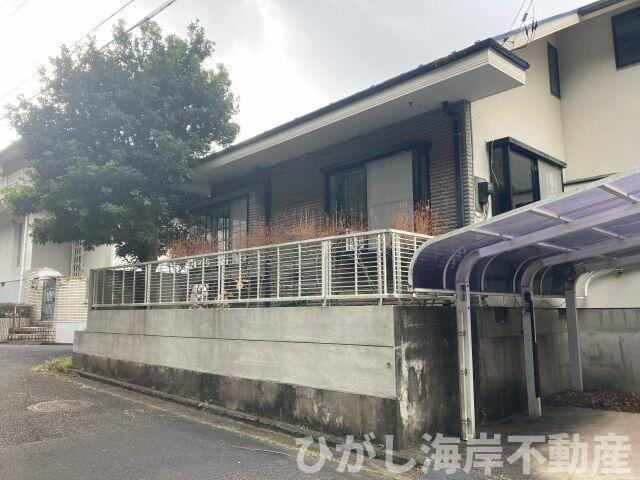 鎌倉市腰越　中古戸建の前面道路含む現地写真| 現地外観