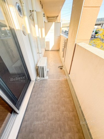 グランドウェルストーンのバルコニー|陽当たり良好なバルコニーです♪