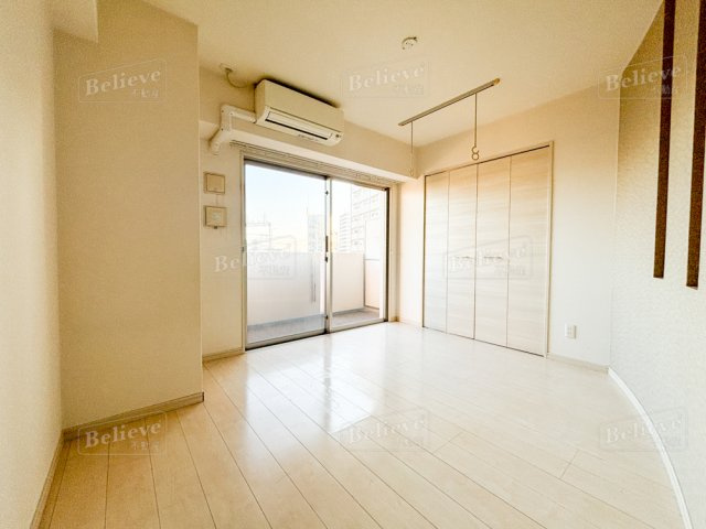 グランドウェルストーンの寝室|クローゼット付の洋室です☆