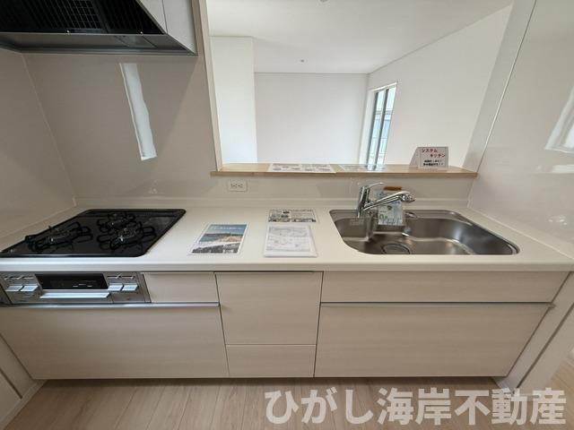 平塚市田村8丁目　新築戸建　全2棟のキッチン|システムキッチン
