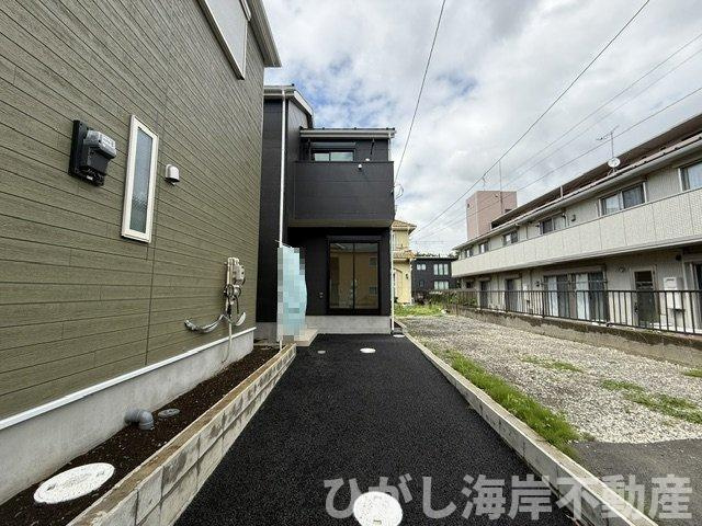 平塚市田村8丁目　新築戸建　全2棟の前面道路含む現地写真|現地外観