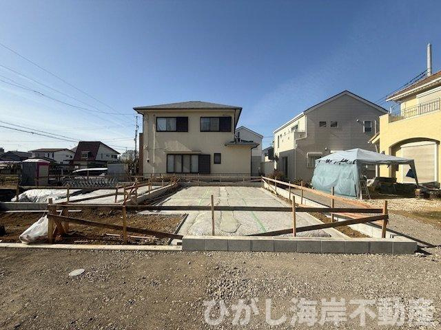 平塚市田村8丁目　新築戸建　全2棟の外観|1月26日撮影　建築中　現地外観