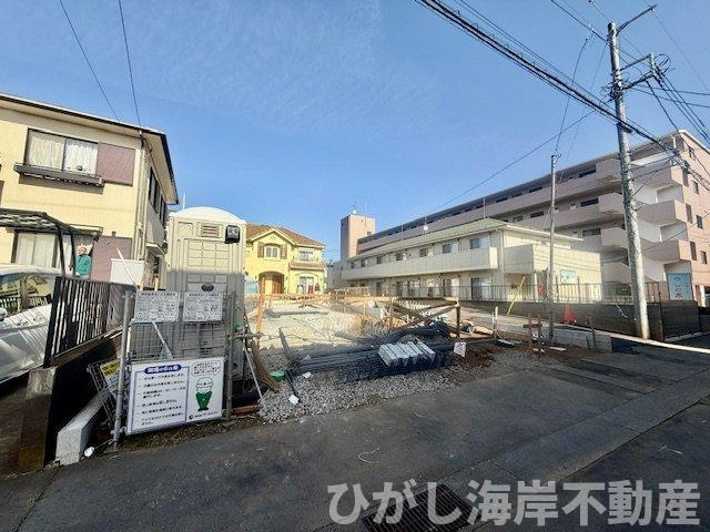 平塚市田村8丁目　新築戸建　全2棟の外観|1月26日撮影　建築中　現地外観