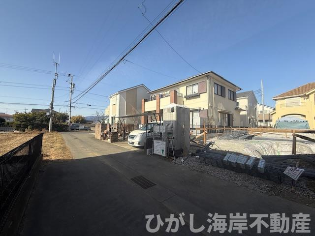 平塚市田村8丁目　新築戸建　全2棟の前面道路含む現地写真|1月26日撮影　建築中　現地外観
