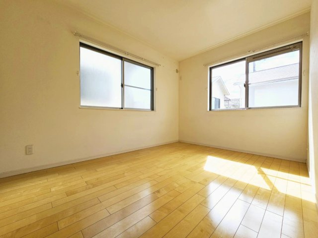 京地３丁目戸建の洋室|■2階洋室約6帖＋クローゼット