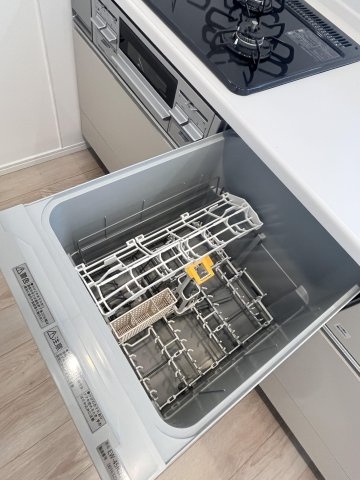 【キッチン】 | 三愛シティライフ白木原 | 食洗機つきなので、忙しい朝もサッと片づけできていつでもキレイなキッチンをキープできます