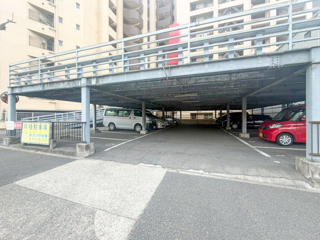 三旺ポートタウンの駐車場|隣の駐車場