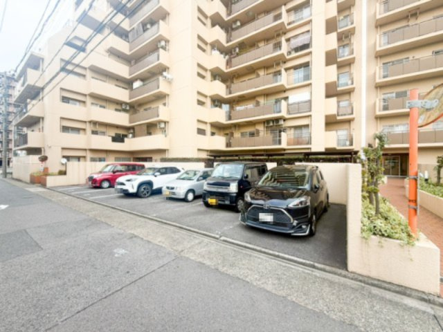 三旺ポートタウンの駐車場