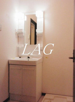 【洗面所】 | クロバ－ハイツＡ棟 | 洗面台です。