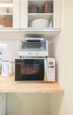 わんにゃんハウス国分寺のキッチン|調理家電が完備。初めての一人暮らし、一人暮らしの再スタートには助かりますね。