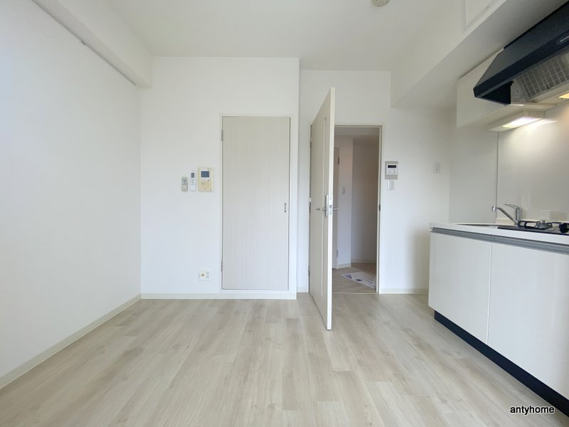 レジディア谷町　仲介手数料無料の居間・リビング