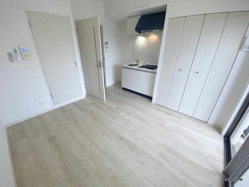 レジディア谷町　仲介手数料無料の居間・リビング