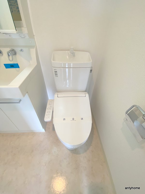 レジディア谷町　仲介手数料無料のトイレ