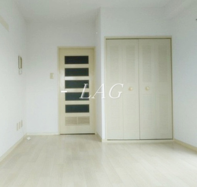 【居間・リビング】 | メゾン塚本 | 洋室のお部屋です。