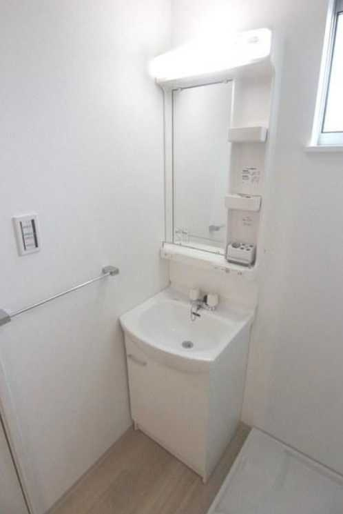 Terrace世田谷上町　ペット相談　ルームシェア相談　バイク置き場の洗面所