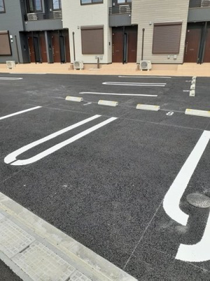 【駐車場】 | メヴィの森 | カースペースがあります