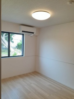 【内装】 | メヴィの森 | 明るい室内です