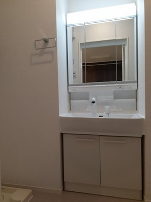 【洗面所】 | アルカディアⅡ | 明るい洗面所です