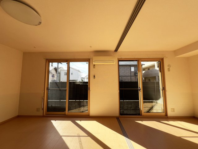 ブルージュあざみの居間・リビング