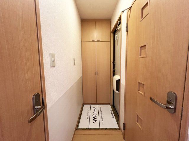 ブルージュあざみの玄関