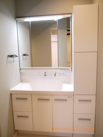 【独立洗面台】 | トーア駒込マンション | 朝の身支度には欠かせない独立洗面化粧台