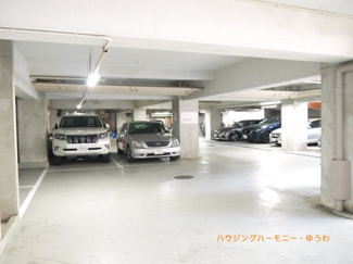 【駐車場】