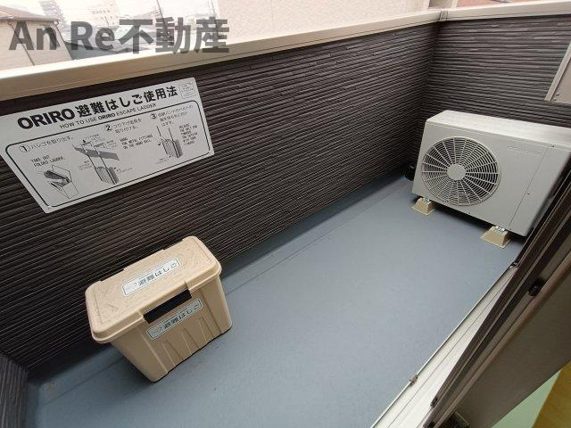 川口市南鳩ヶ谷３丁目のアパートのバルコニー