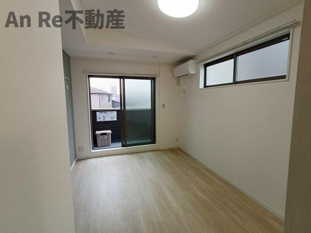 川口市南鳩ヶ谷３丁目のアパートの居間・リビング