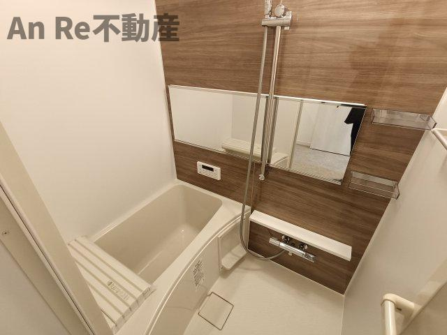 川口市南鳩ヶ谷３丁目のアパートの浴室