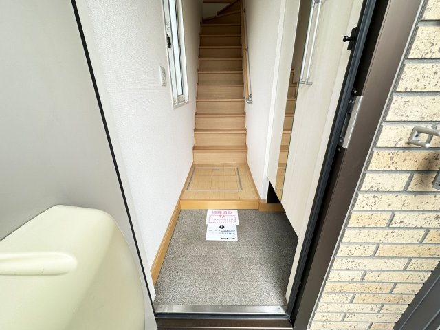 ローズコート北金田の玄関