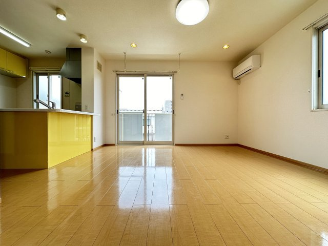 ローズコート北金田の居間・リビング