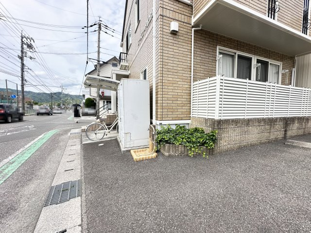 ローズコート北金田のエントランス