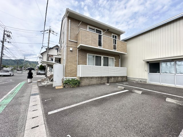 ローズコート北金田の外観