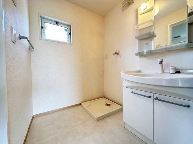 ローズコート北金田の洗面所