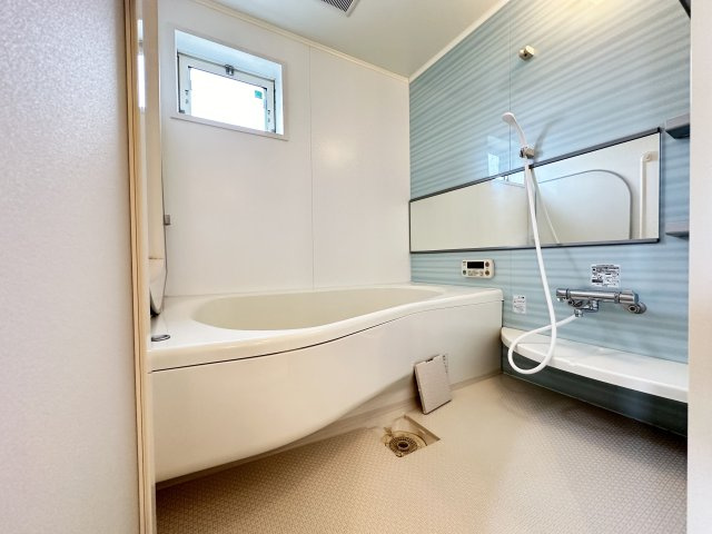 ローズコート北金田の浴室