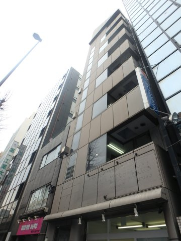 諏訪ビルの外観