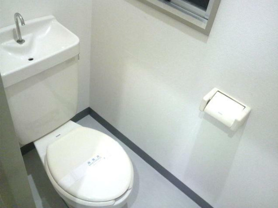 諏訪ビルのトイレ