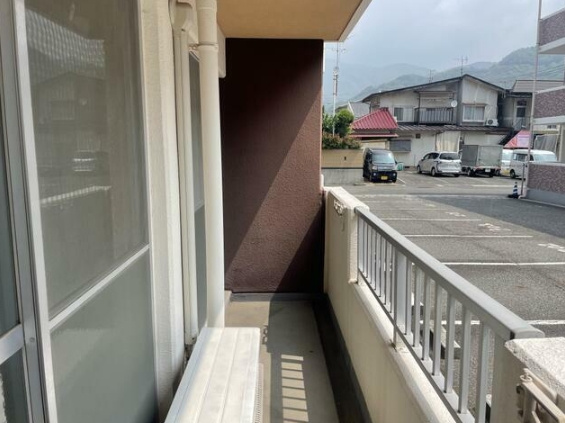 阿賀サンハイツのバルコニー