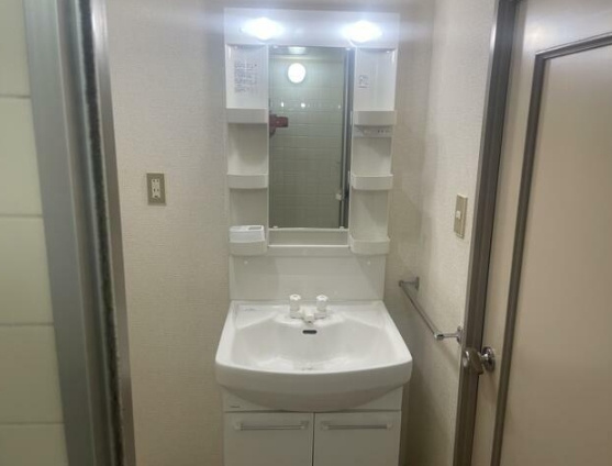 阿賀サンハイツの洗面所