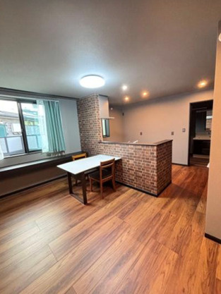 東墨田２丁目貸戸建の居間・リビング