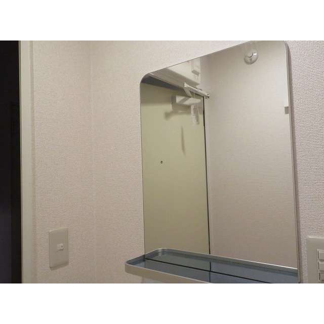 プティアムス　スカイツリー前の洗面所|洗面鏡