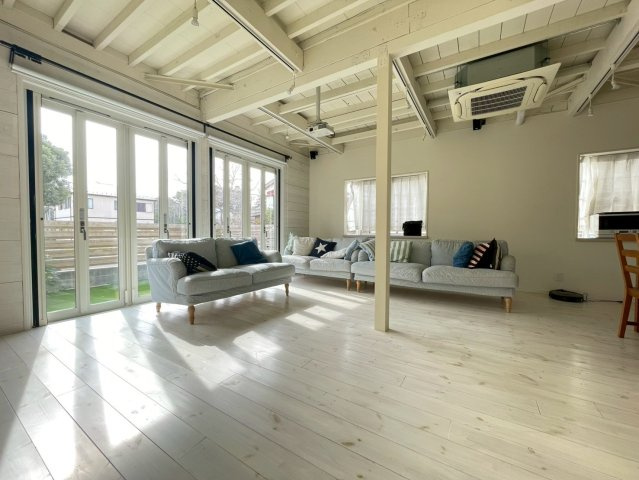 【居間・リビング】