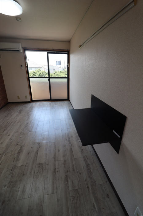 プライムガーデンの居間・リビング