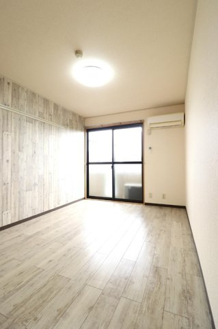 プライムガーデンの居間・リビング