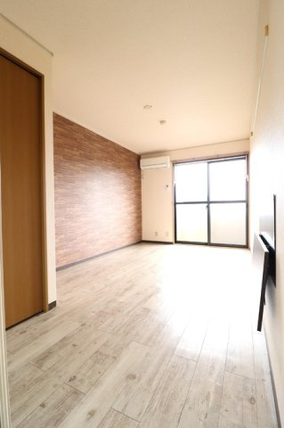 プライムガーデンの居間・リビング